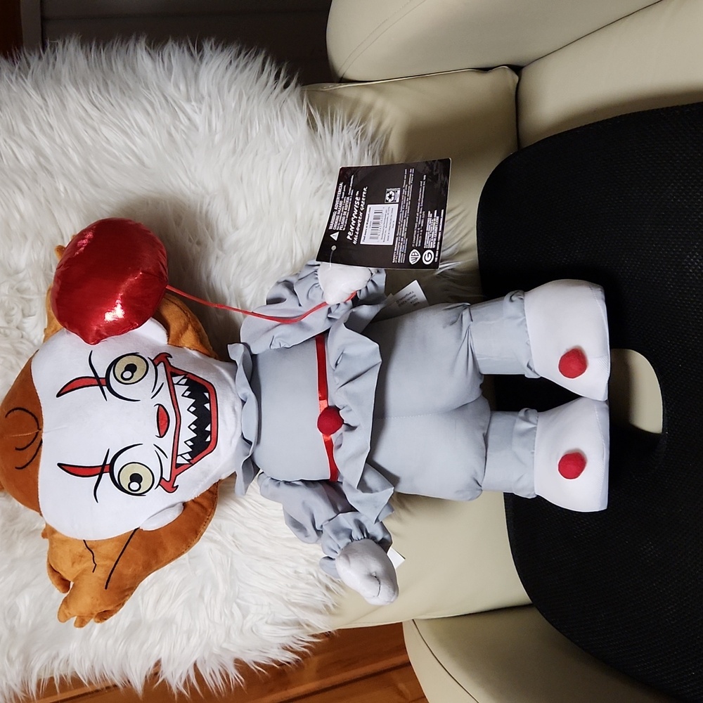 IT Pennywise Plush Halloween Porch Greeter
